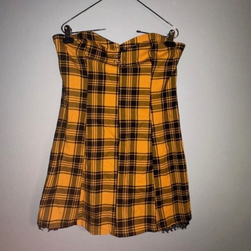 NWOT Strapless Yellow and Black Plaid Social Tourist Dress